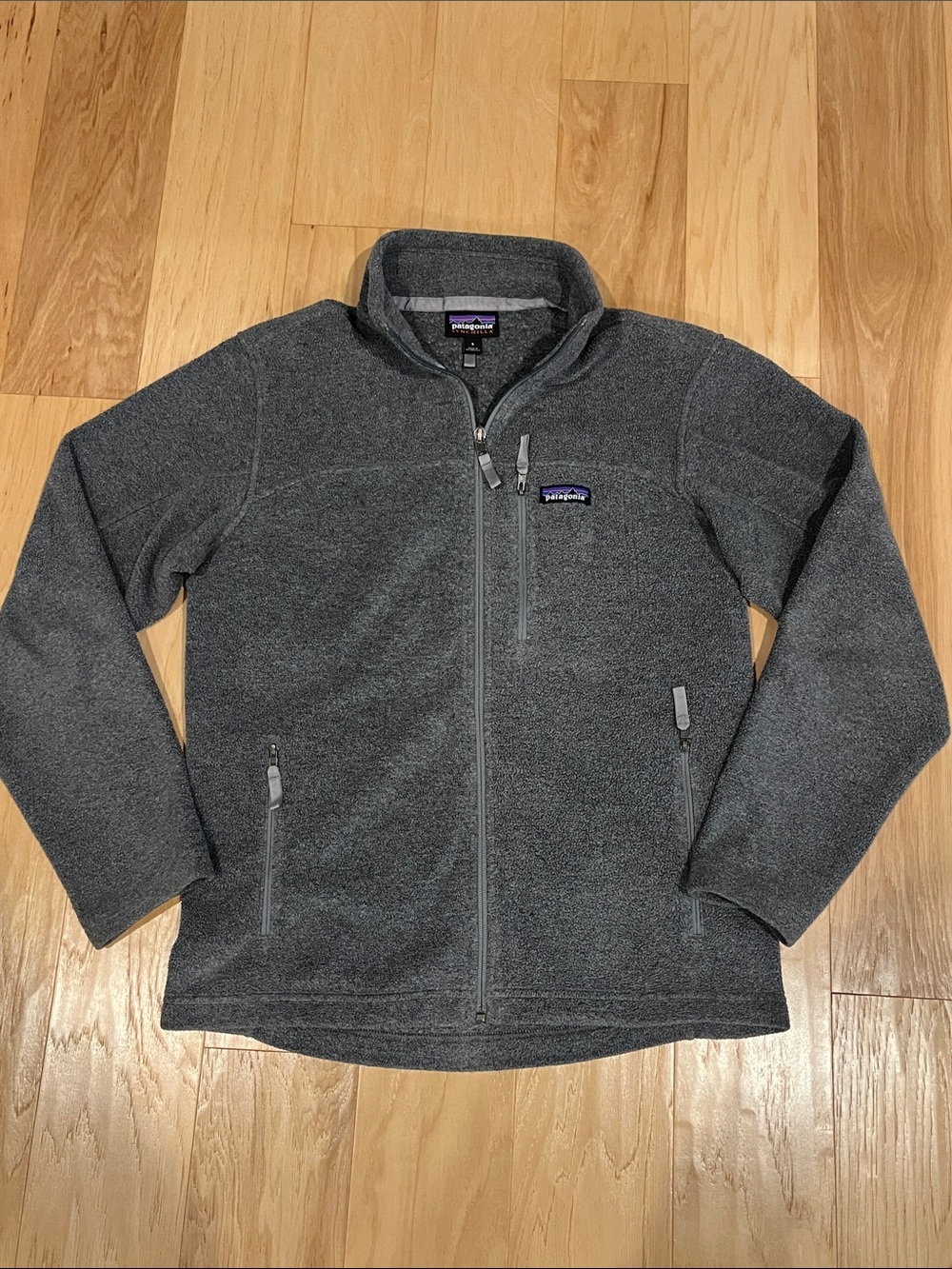 Patagonia Synchilla Men’s Gray Full-Zip Fleece Jacket